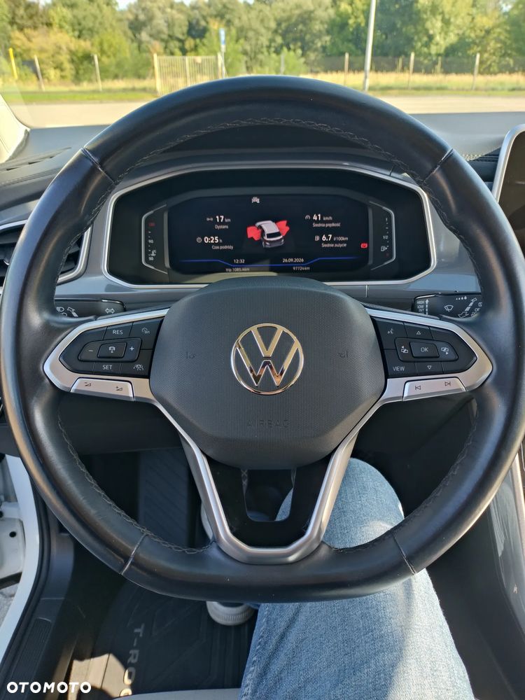 Volkswagen T-Roc - 15