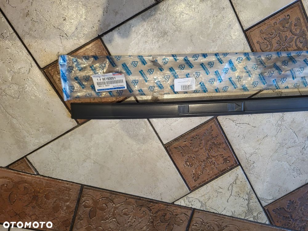 Listwa dachu dachowa  DAEWOO NEXIA SEDAN LEWA