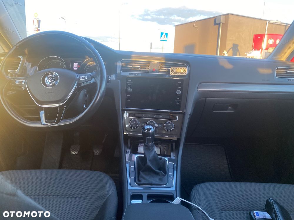 Volkswagen Golf - 14