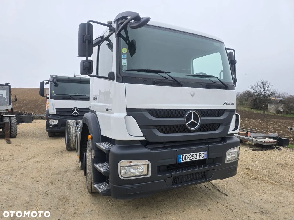 Mercedes-Benz AXOR 1829