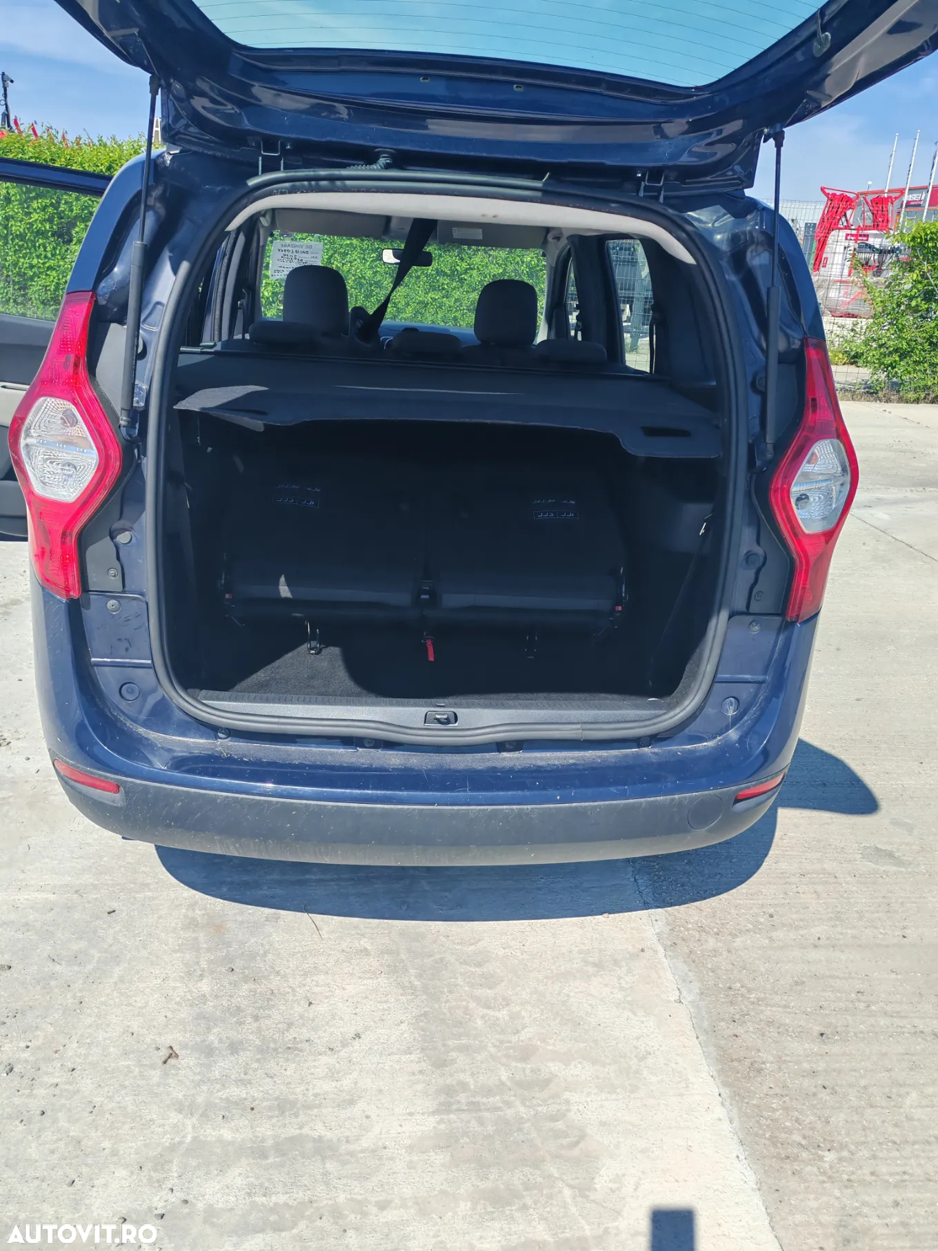 Dacia Lodgy 1.2 TCe 115 CP Laureate - 12