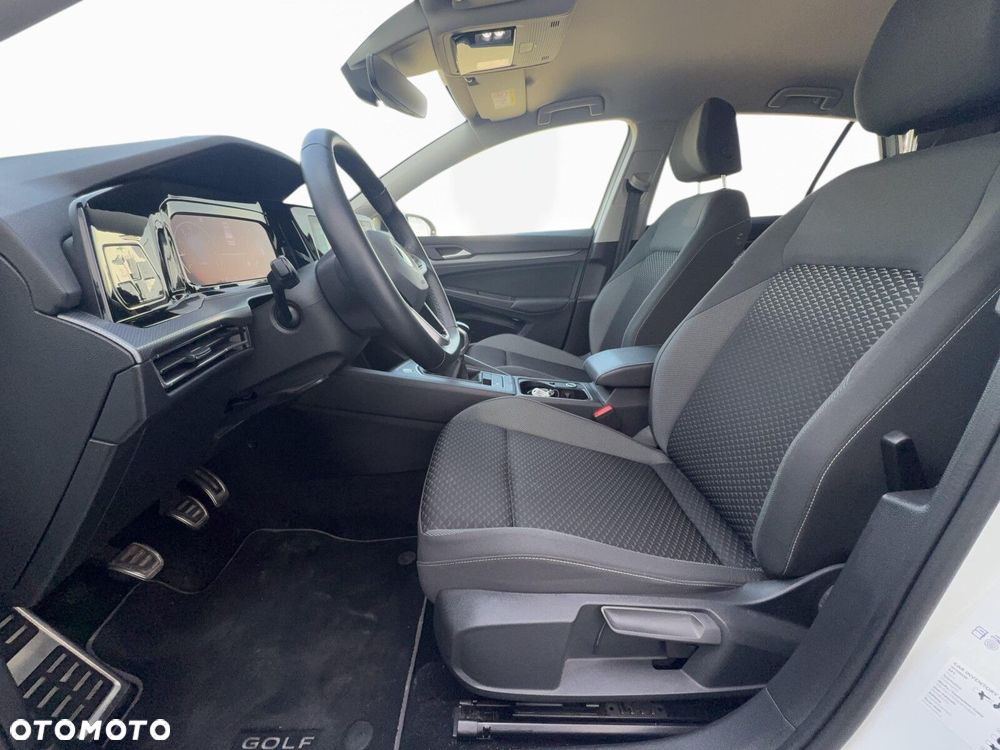 Volkswagen Golf - 28