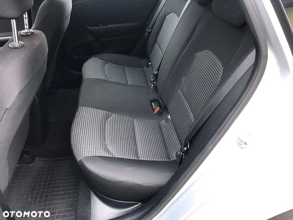 Kia Ceed 1.6 CRDi SCR M - 12