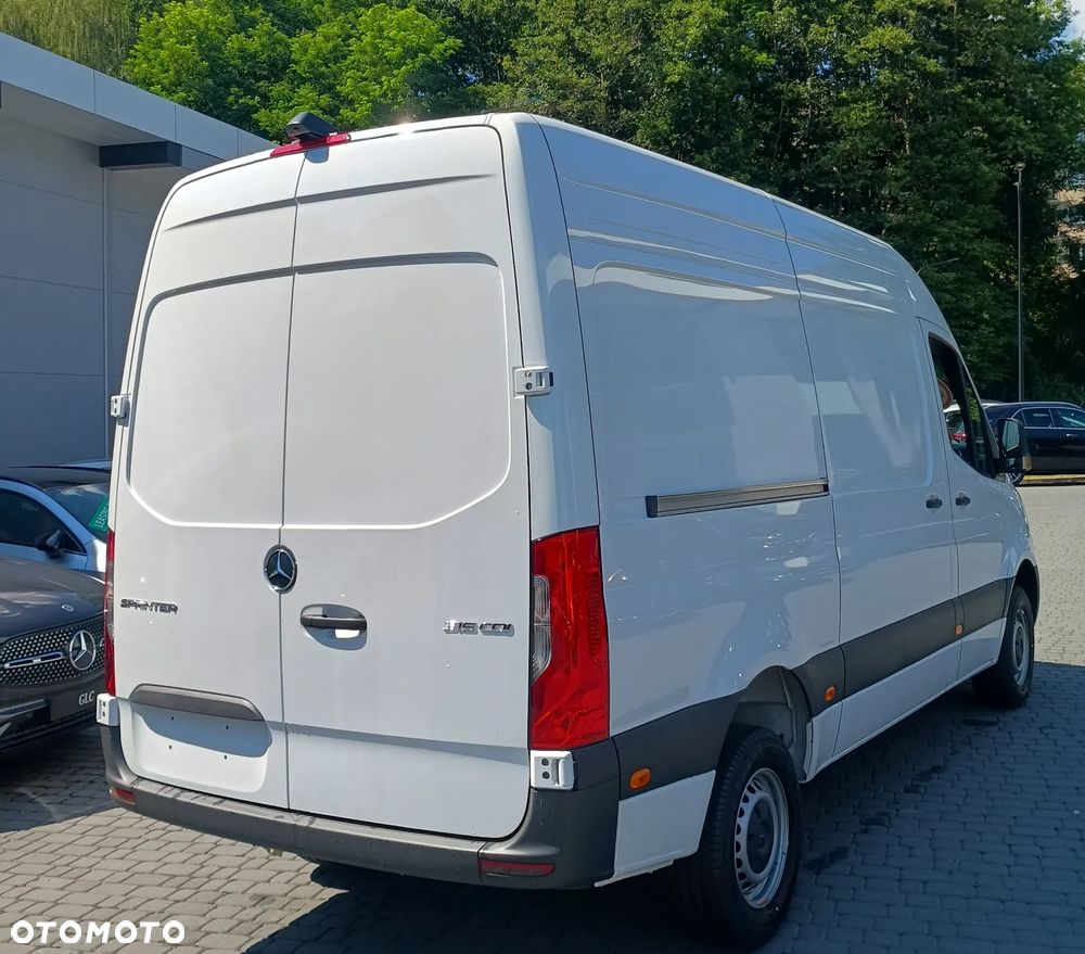 Mercedes-Benz Sprinter Furgon L2H2 150KM - wyprzedaż rocznika 2025 - 6