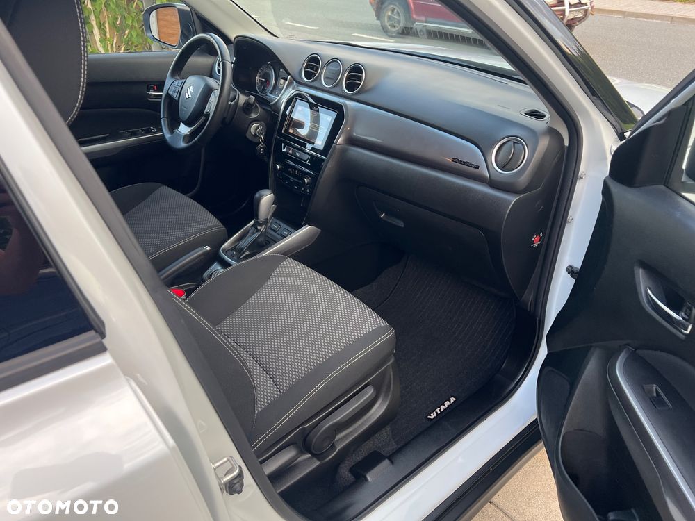 Suzuki Vitara 1.0 Boosterjet Premium 4WD - 30