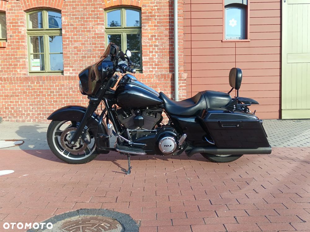 Harley-Davidson Touring Street Glide - 3