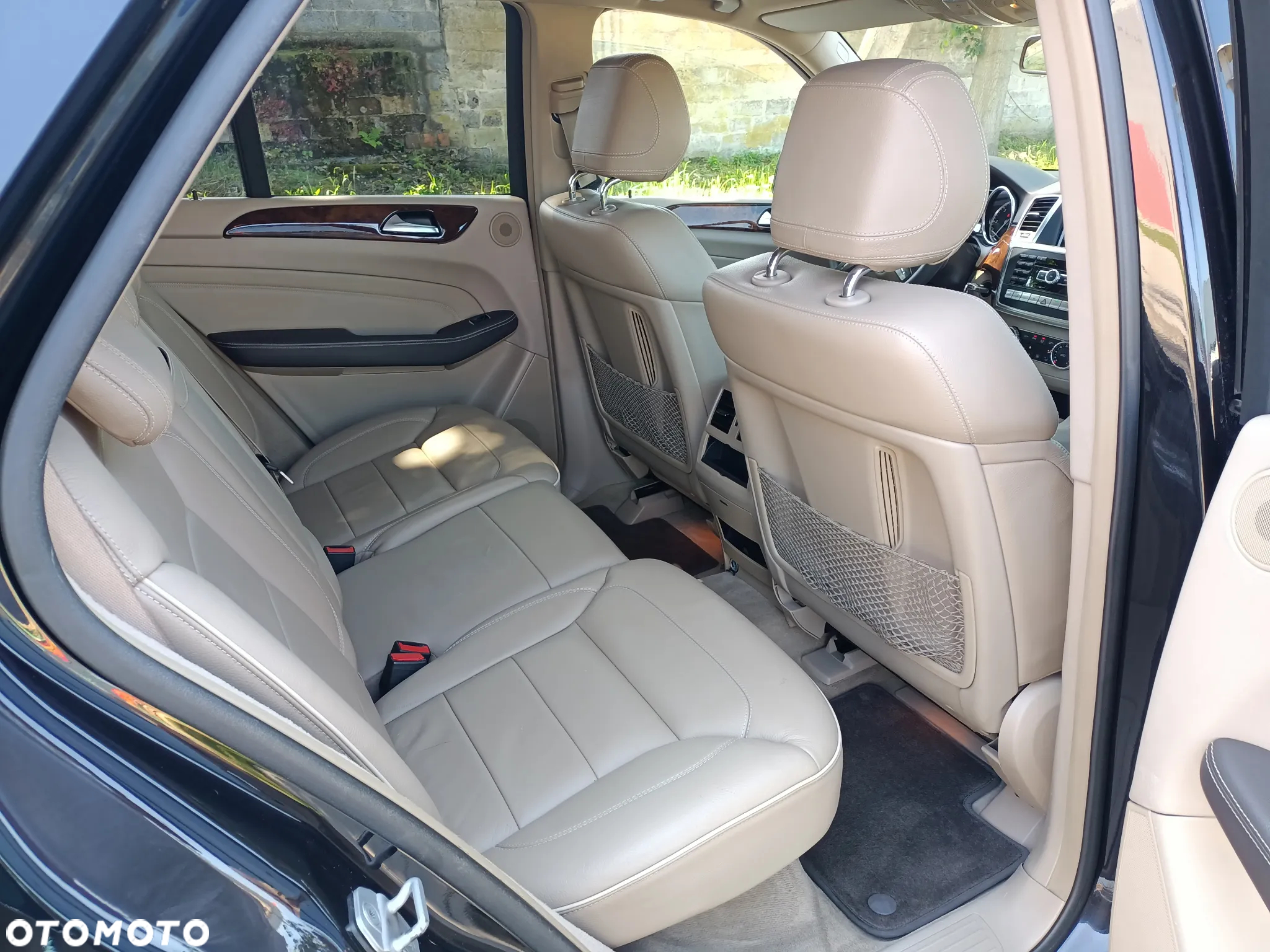 Mercedes-Benz ML 350 BlueTec 4-Matic - 11