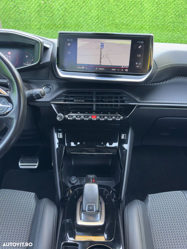Peugeot 2008 PureTech 130 EAT8 GT Exclusive - 10