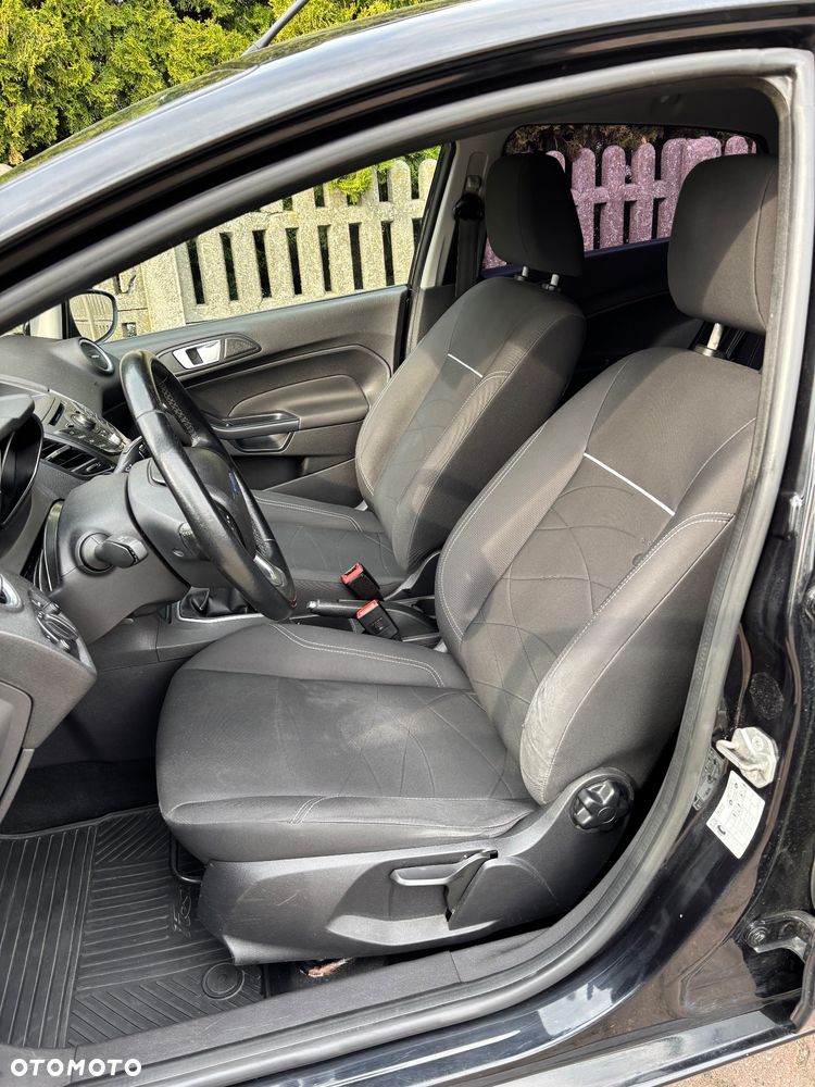 Ford Fiesta - 10