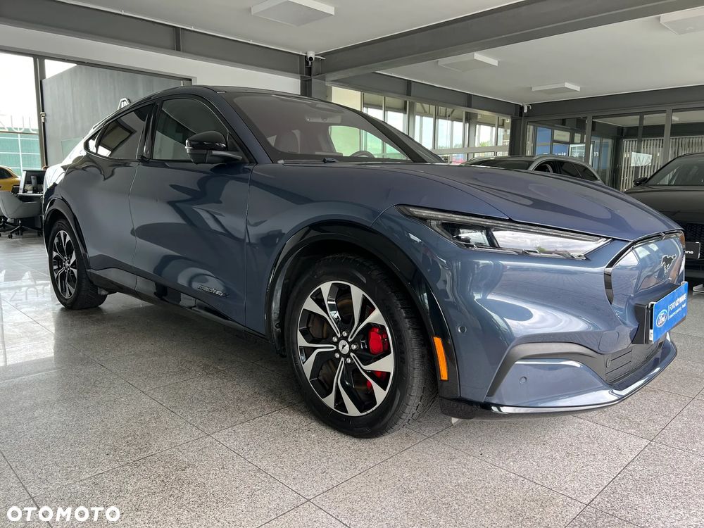 Ford Mustang Mach-E - 4