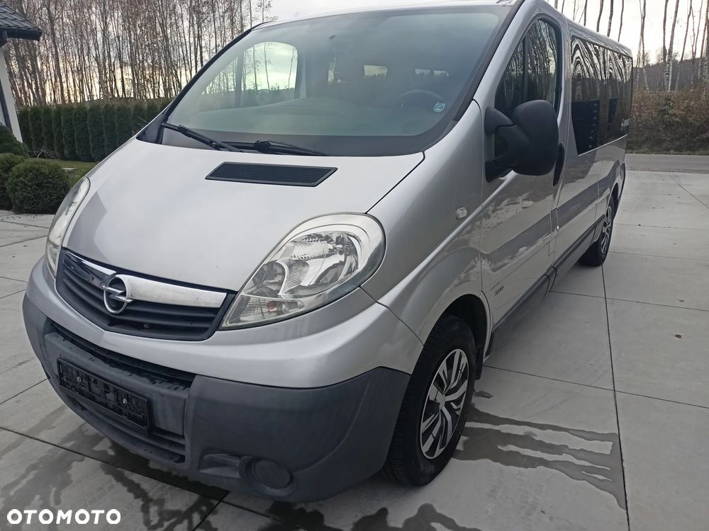 Opel Vivaro - 1