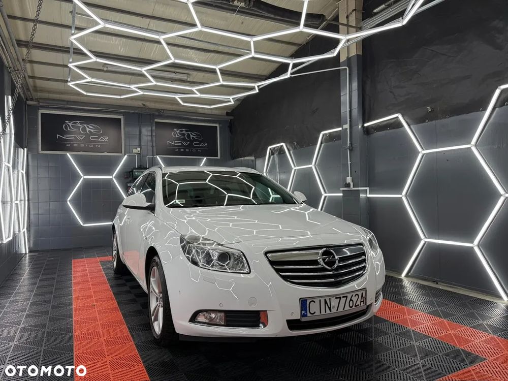 Opel Insignia 2.0 Turbo 4x4 Design Edition - 2