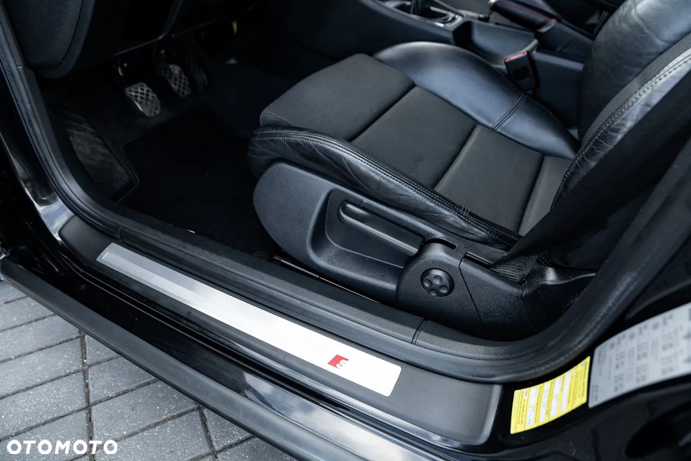 Audi A4 Limousine - 17