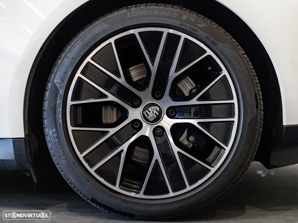 Porsche Taycan Sport Turismo bateria Performance Plus - 10