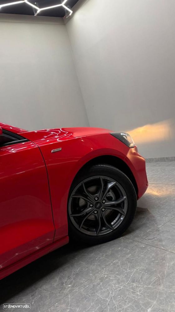 Ford Focus 1.5 TDCi ECOBlue ST-Line - 4