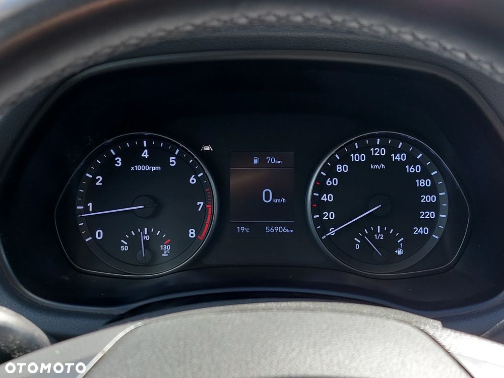 Hyundai i30 1.5 DPI Classic + - 10