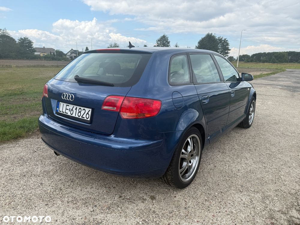 Audi A3 Sportback - 4