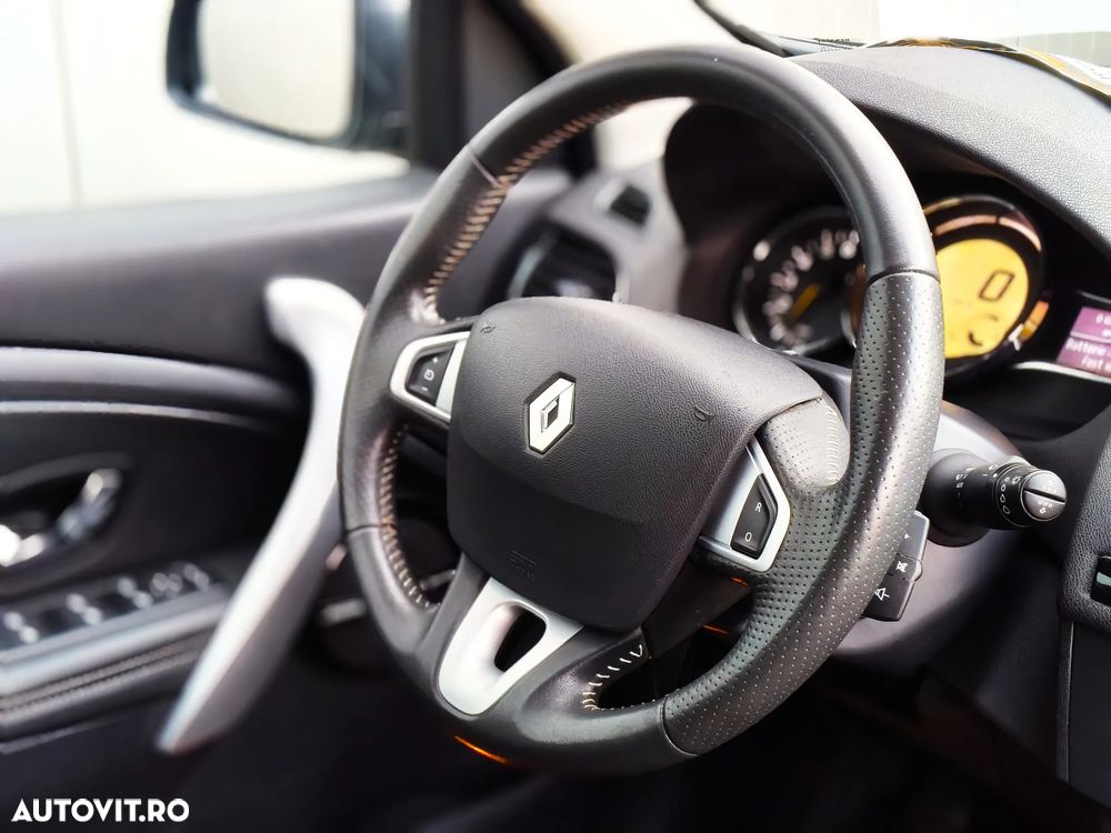 Renault Megane Grandtour ENERGY TCe 115 Start & Stop Bose Edition - 20