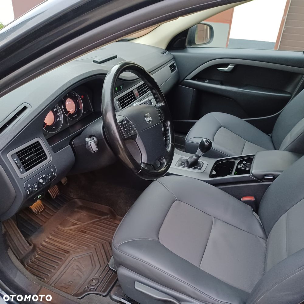 Volvo V70 2.0D Entry - 12