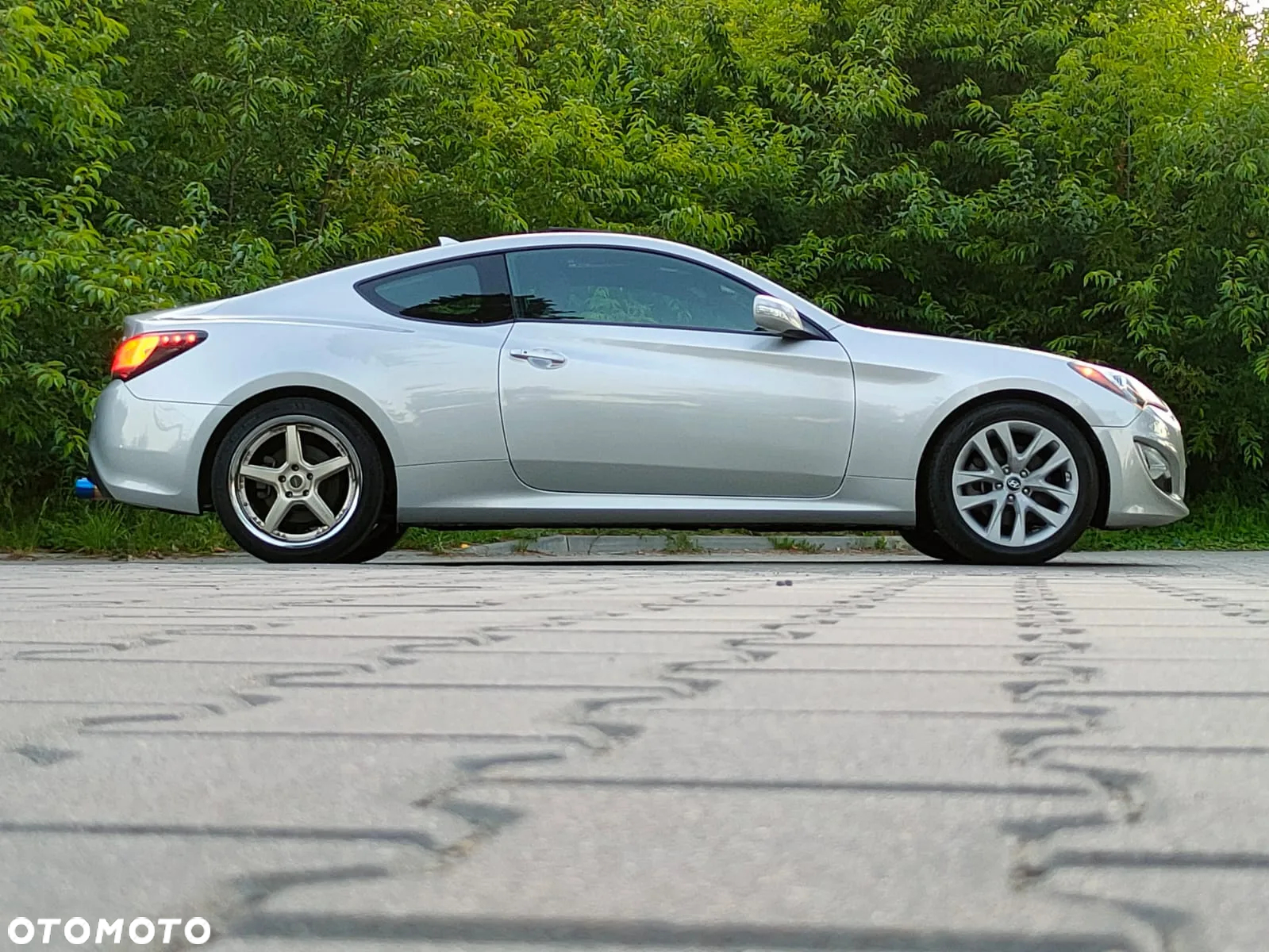 Hyundai Genesis Coupe 3.8 V6 Automatik - 2