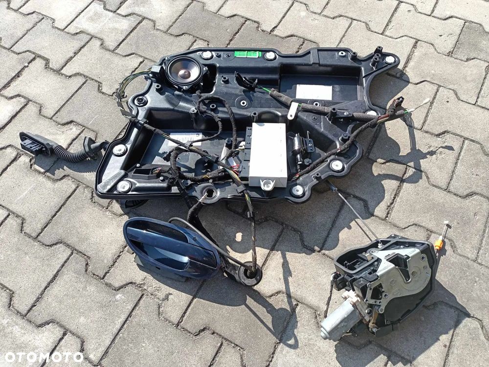 Wygłuszenie drzwi wiązka sterownik zamek klamka dociąg BMW E65 lewy tył