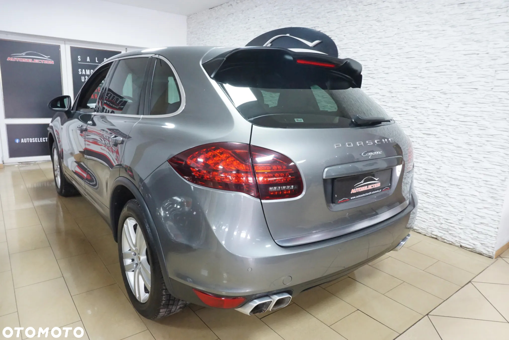 Porsche Cayenne Diesel Platinum Edition - 14