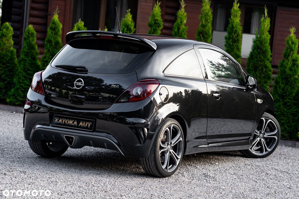 Opel Corsa 1.6T OPC - 10