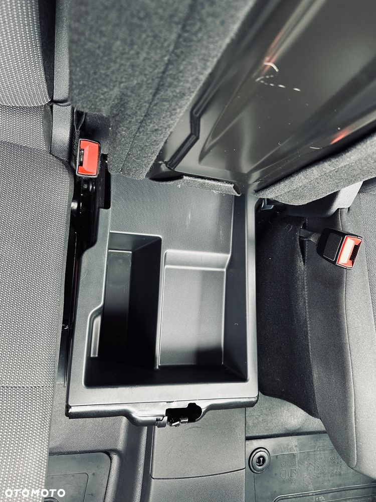 Toyota Proace City 1.5 D-4D 130KM 2,4t Active Long 130KM - 17