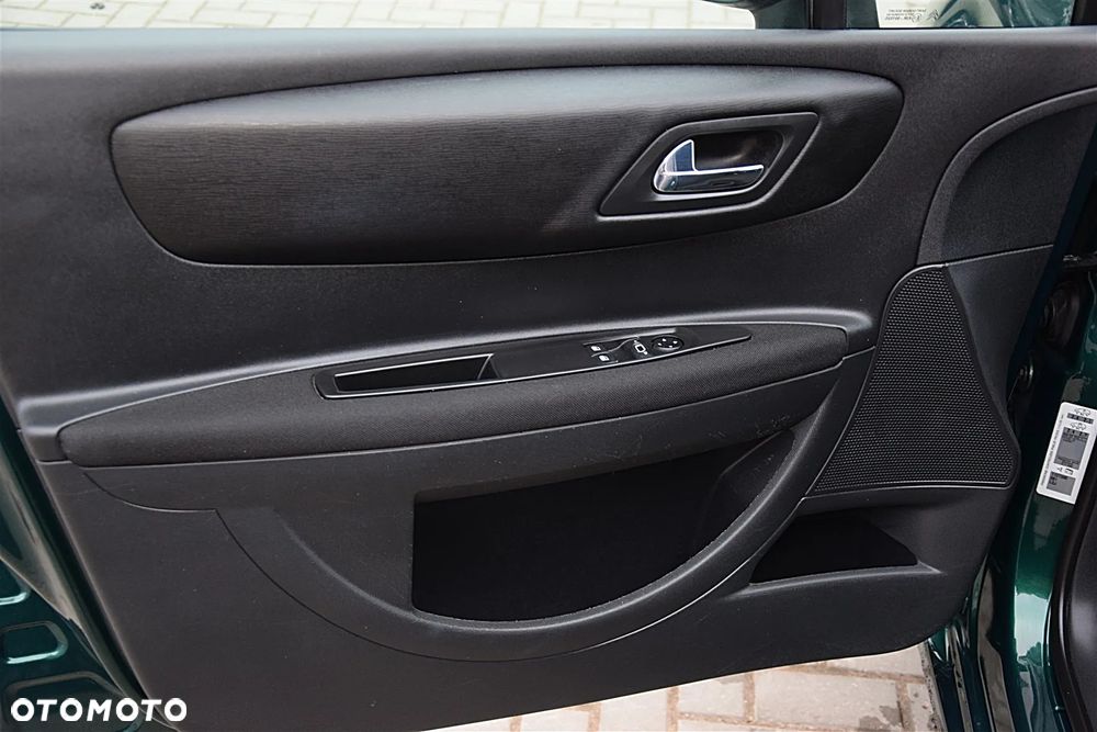 Citroën C4 1.4 16V Advance - 32