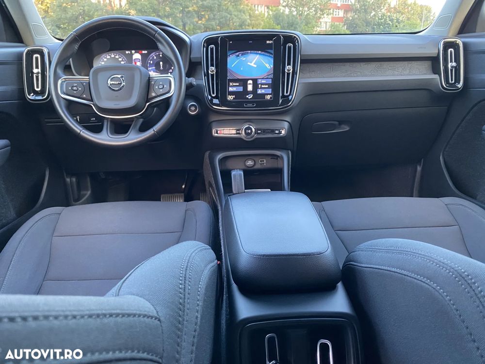 Volvo XC 40 T2 Plus Dark - 16