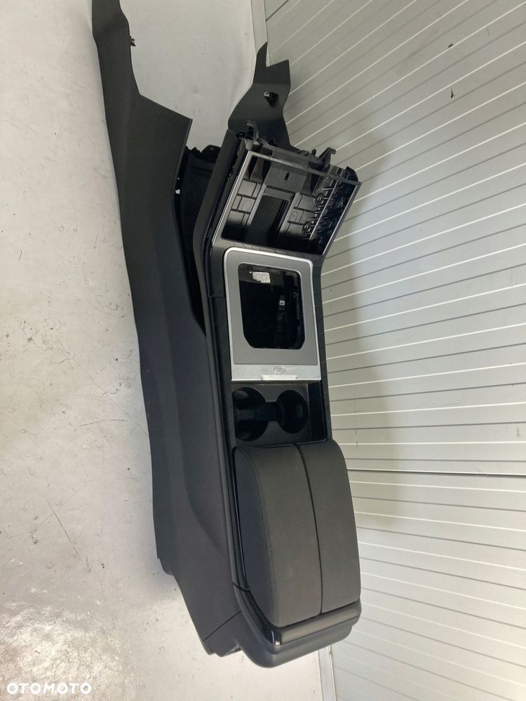 RANGE ROVER EVOQUE II L551 TUNEL PANEL DEKOR - 11
