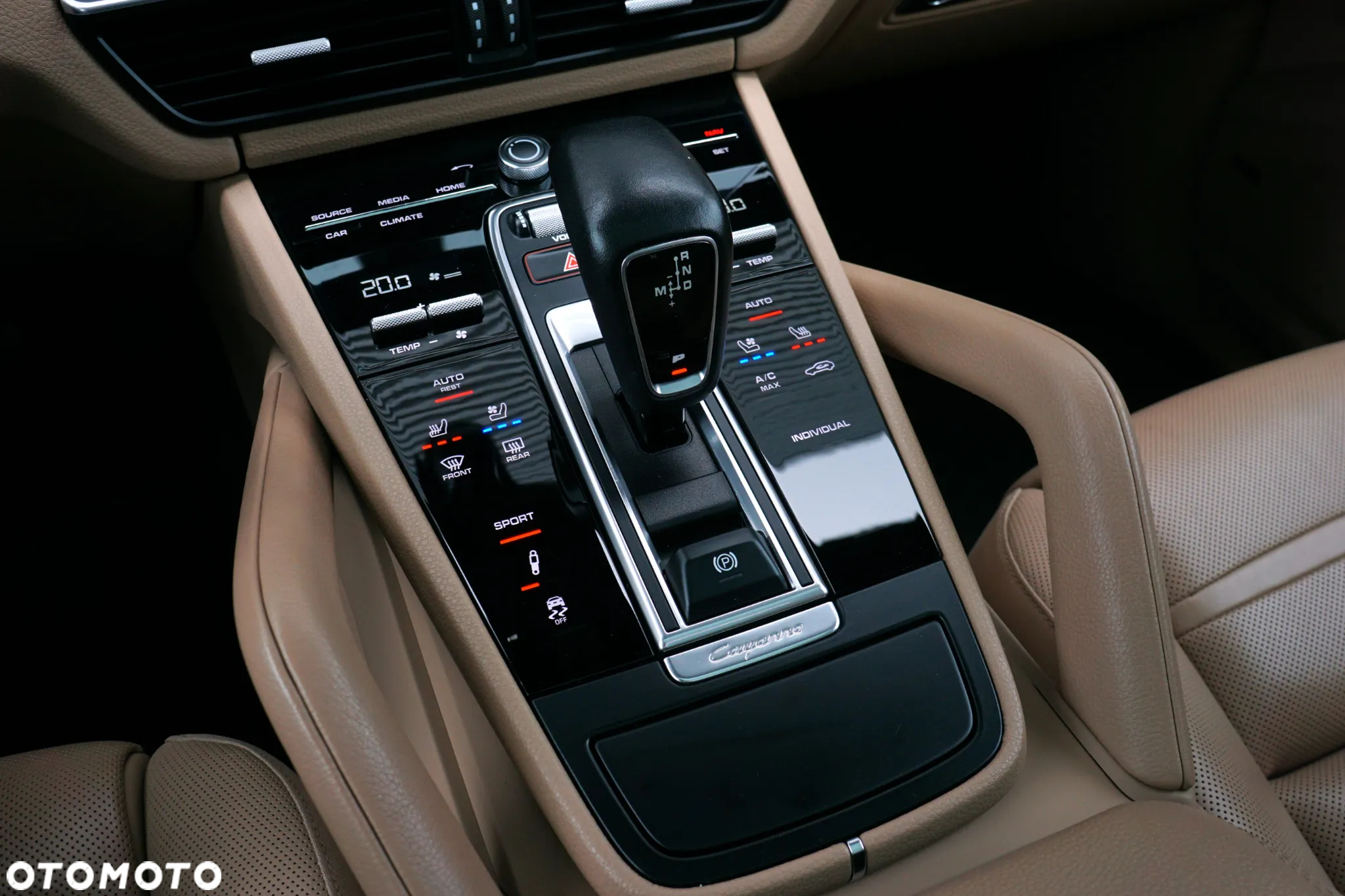 Porsche Cayenne Standard - 24