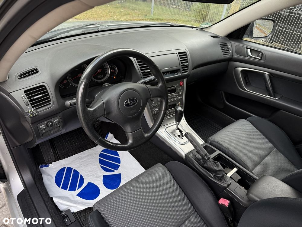 Subaru Legacy 2.0i AT - 17