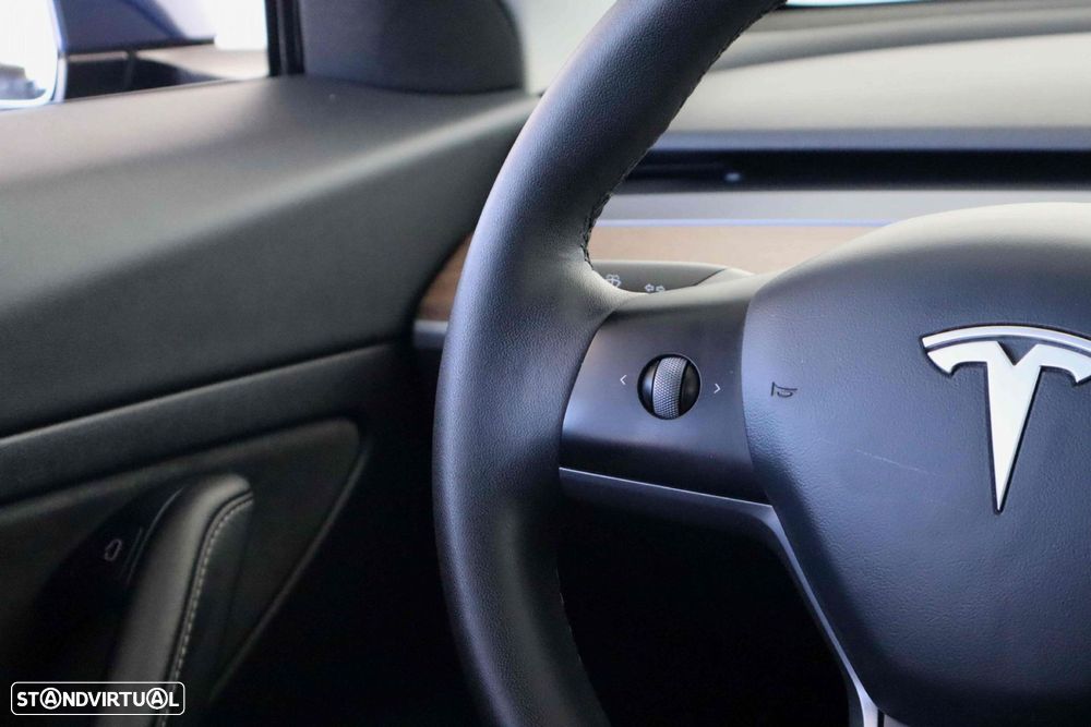Tesla Model 3 - 16