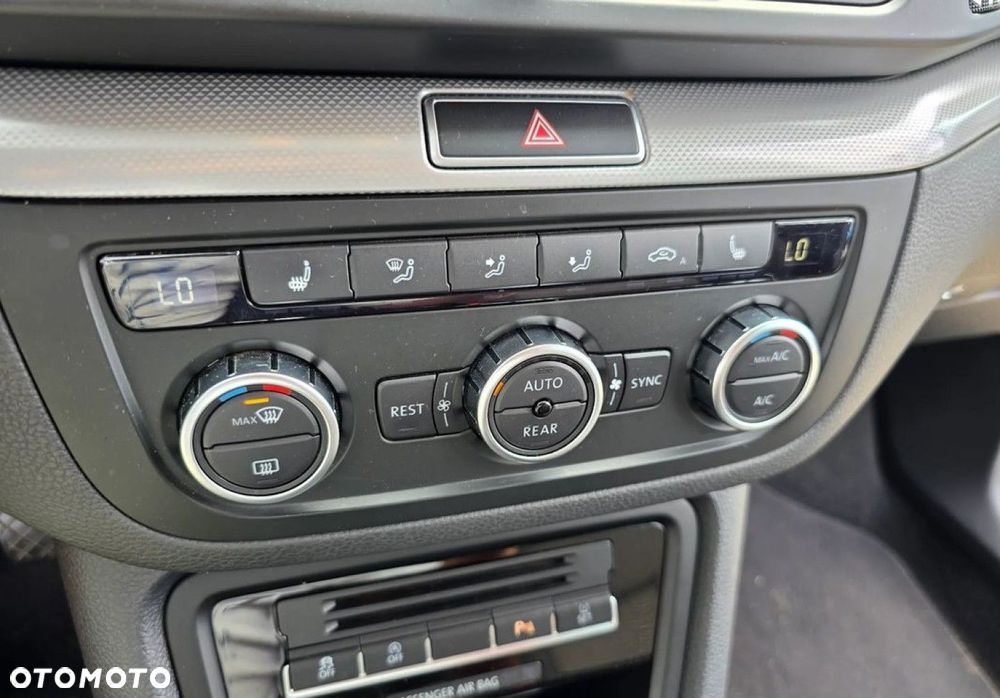 Volkswagen Sharan - 34