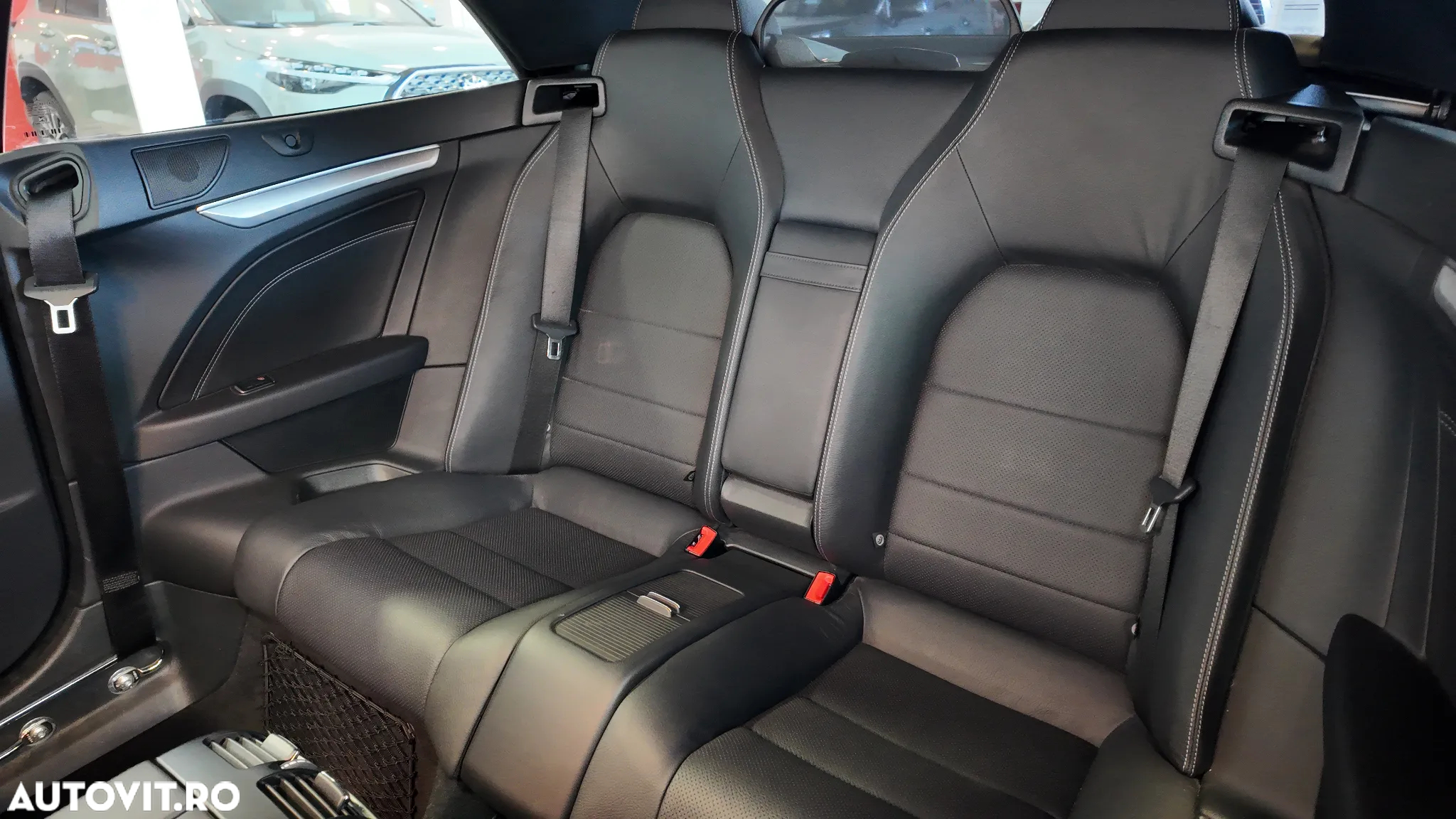 Mercedes-Benz E 220 (BlueTEC) d Coupe 9G-TRONIC - 35