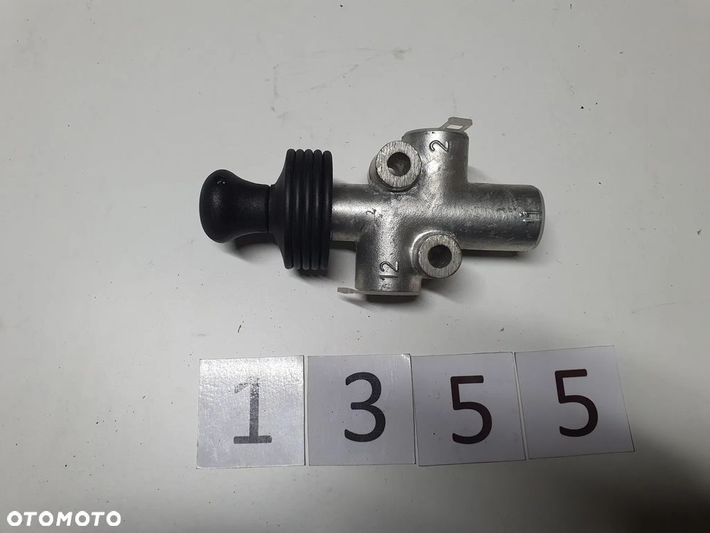 Zawór spustowy, ograniczający ciśnienie, Knorr-Bremse II18068 - 6