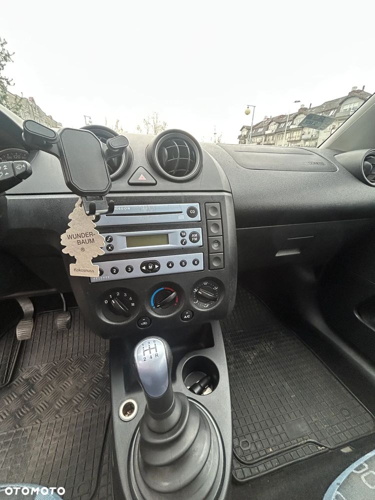 Ford Fiesta 1.3 - 14