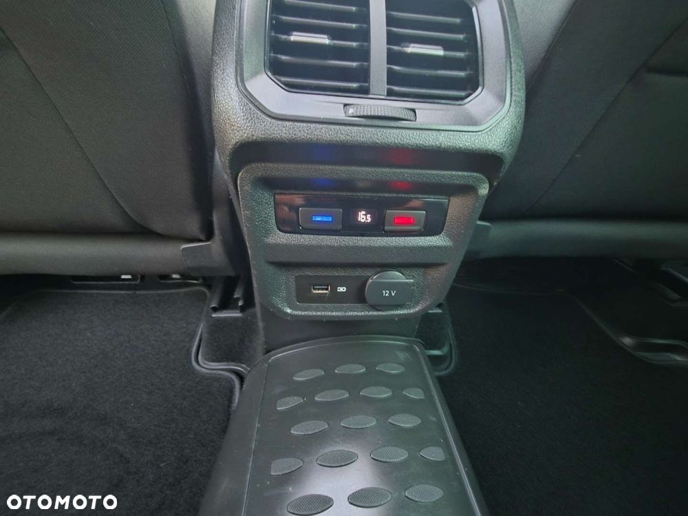 Volkswagen Touran - 21