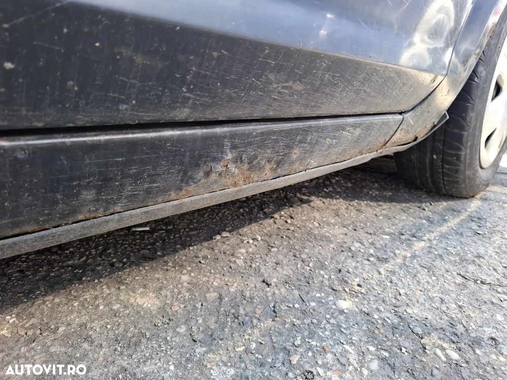 Ford Focus 1.6i Trend - 14