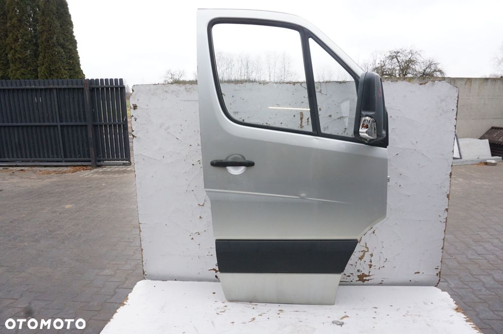 DRZWI PRAWY PRZÓD MERCEDES SPRINTER W906 MAX - 1