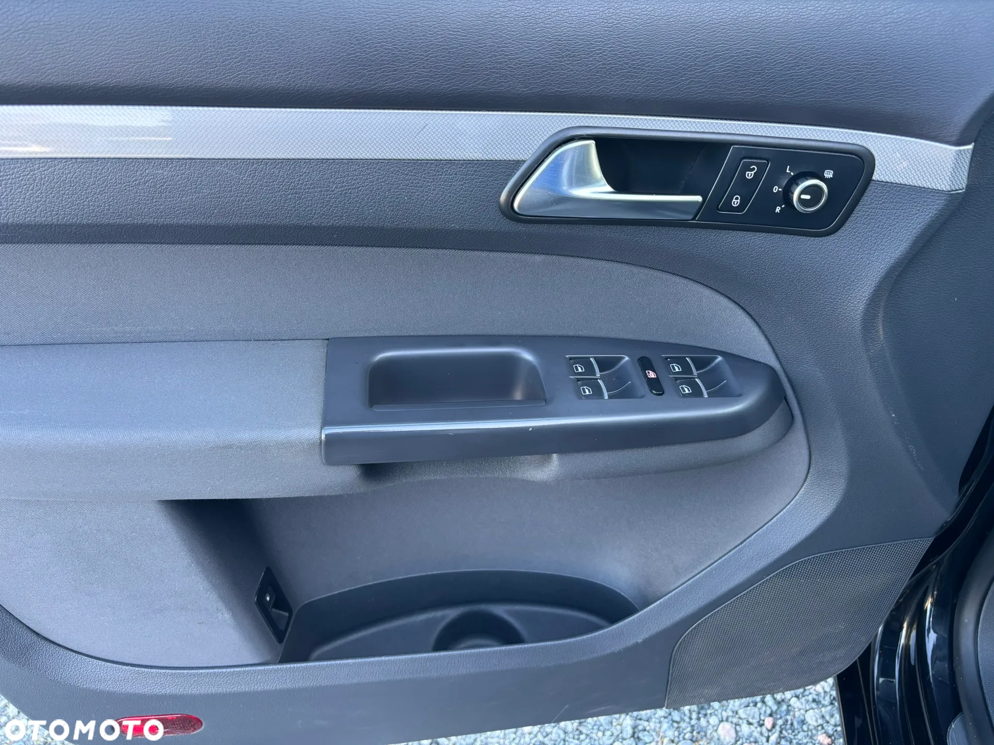 Volkswagen Touran 1.6 TDI DPF MATCH - 9