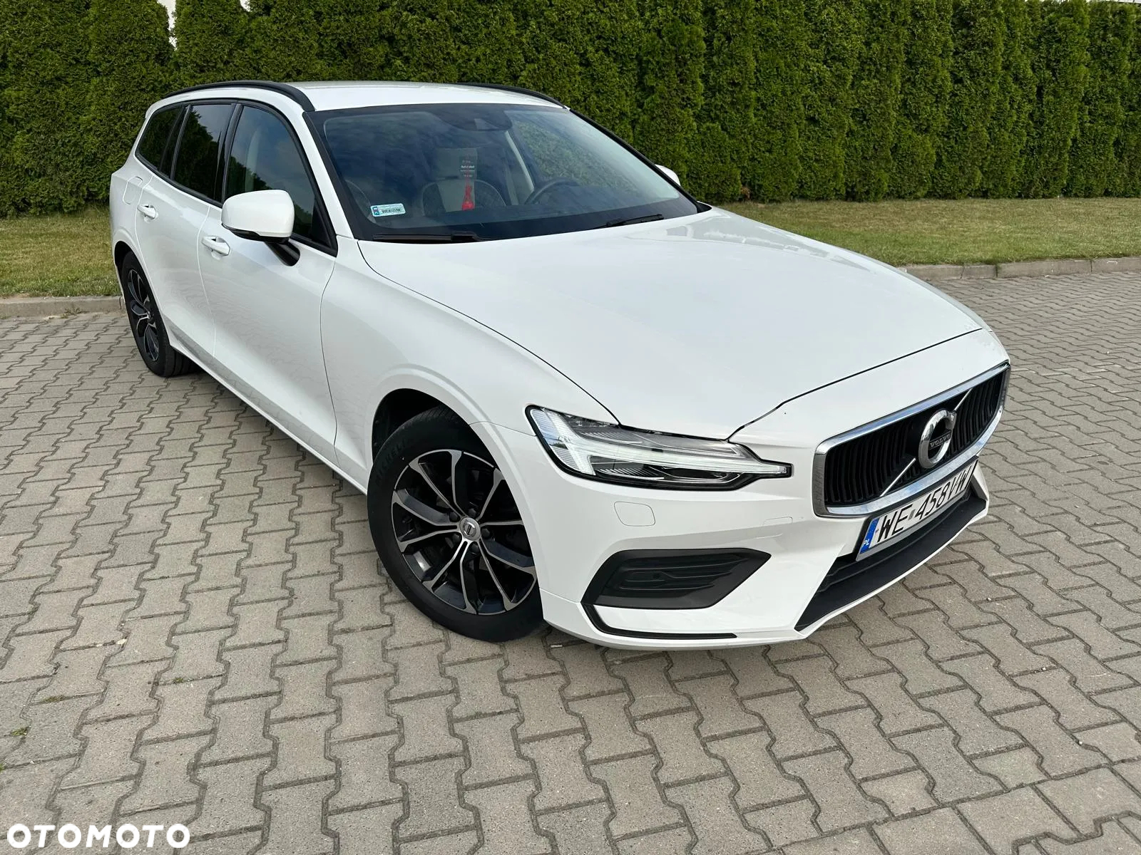 Volvo V60 D4 Momentum Pro - 23