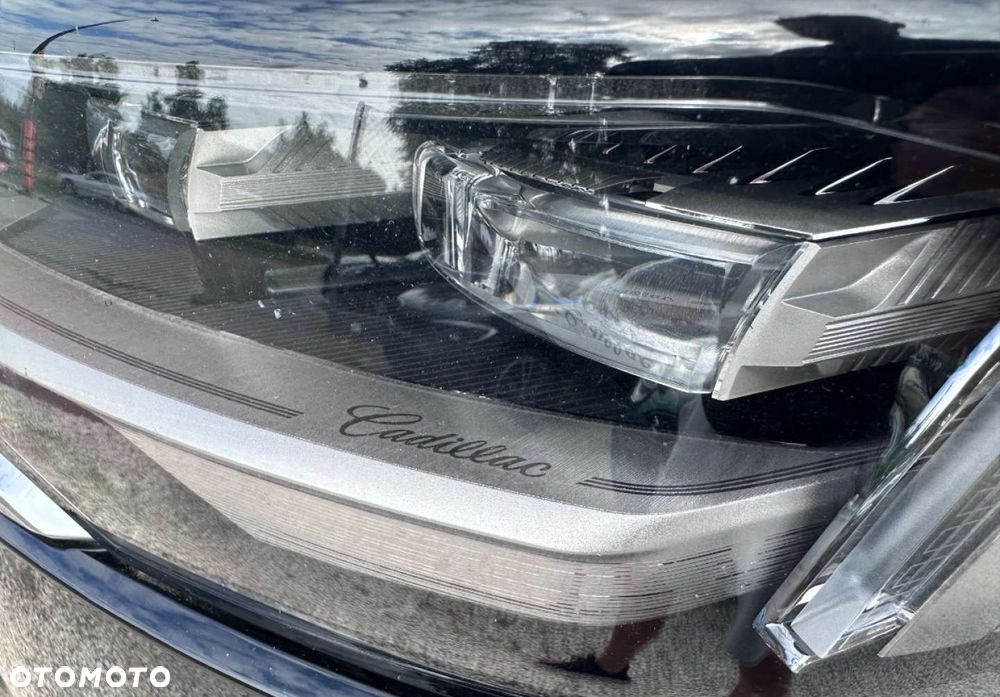 Cadillac Escalade - 29