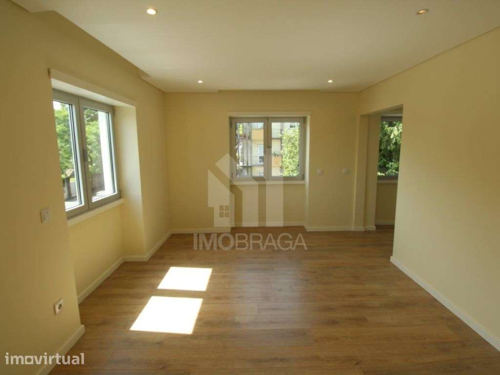 Apartamento T3 Remodelado para Arrendamento no Centro da Cidade - Grande imagem: 5/47