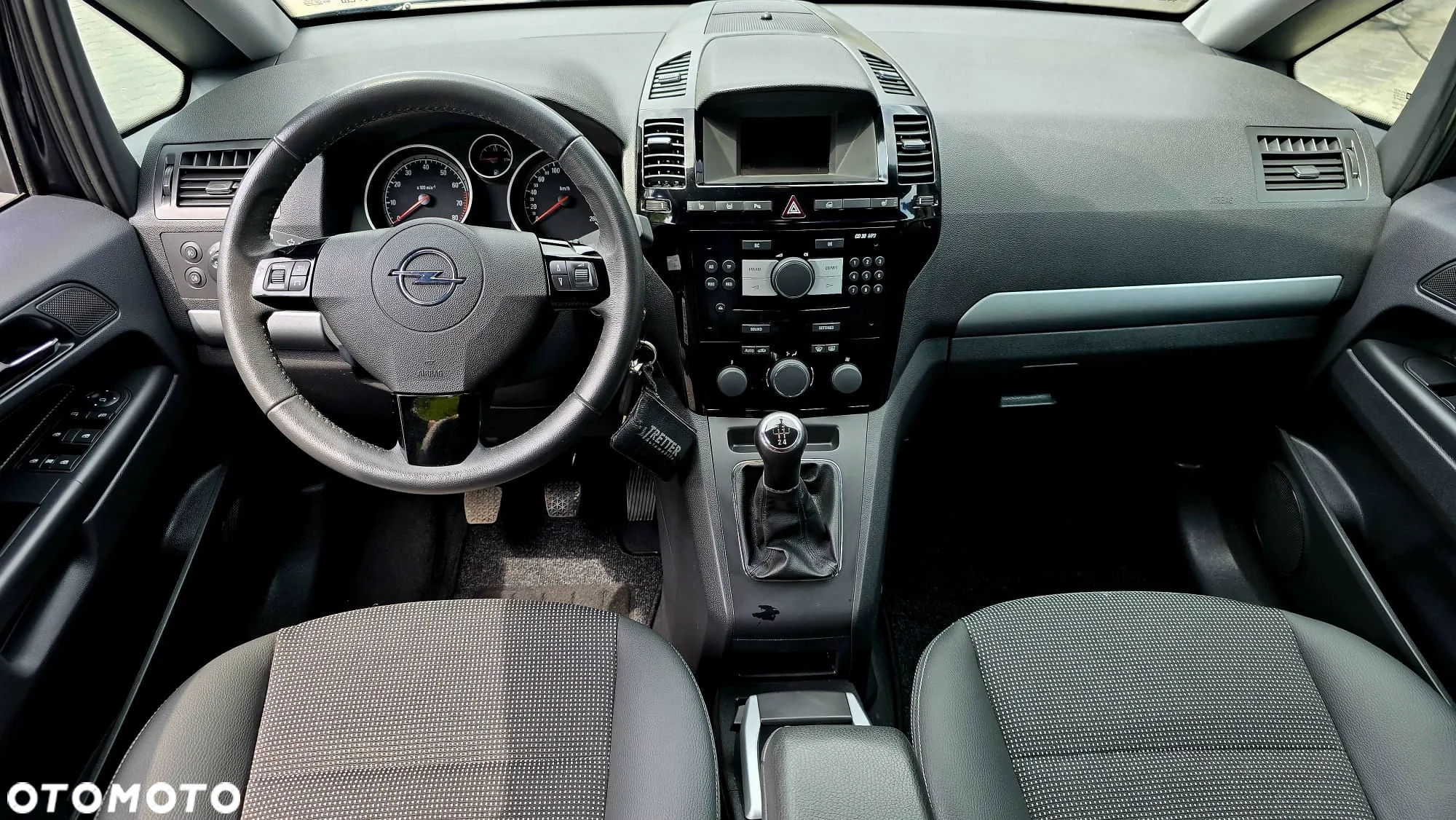 Opel Zafira 1.8 Cosmo - 16