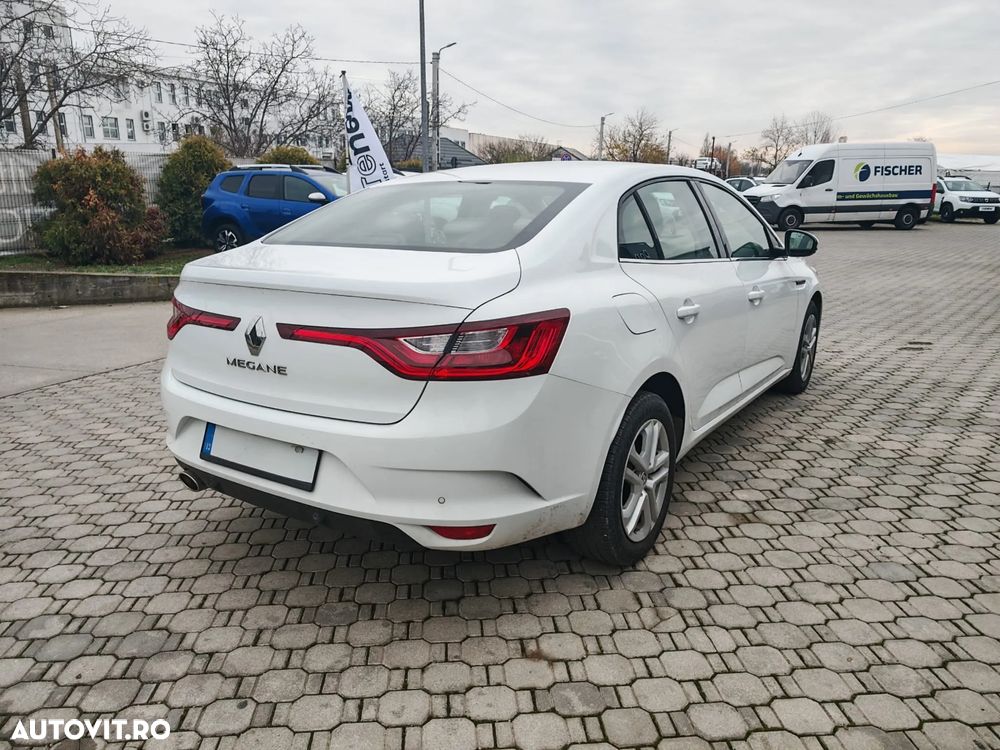 Renault Megane TCe 140 GPF Life - 3