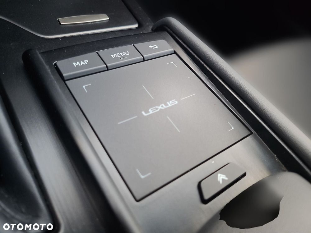 Lexus ES 300h Business Edition - 20