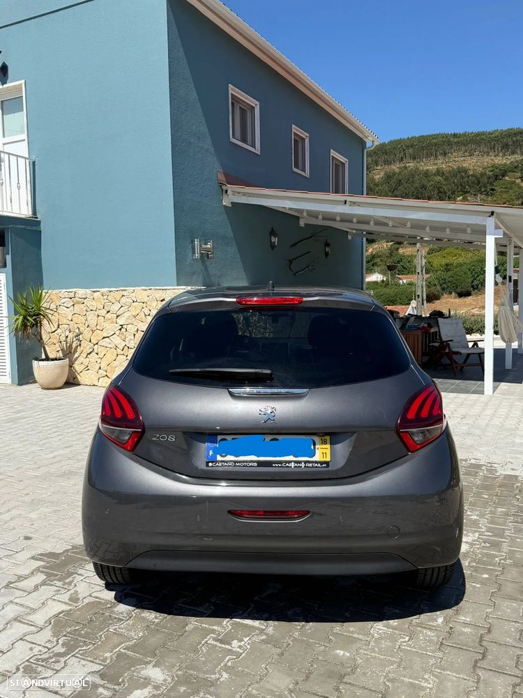 Peugeot 208 1.2 PureTech Signature - 9