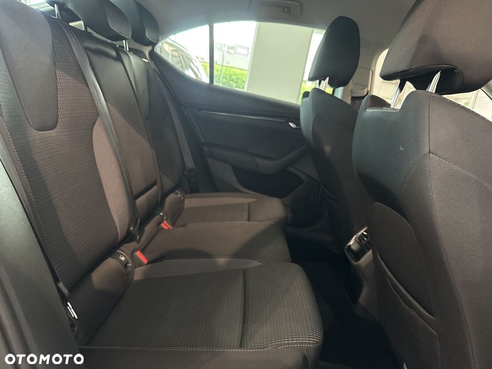 Skoda Octavia 2.0 TDI Ambition DSG - 32